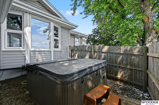 602 N 151 Circle, Omaha, NE 68154
