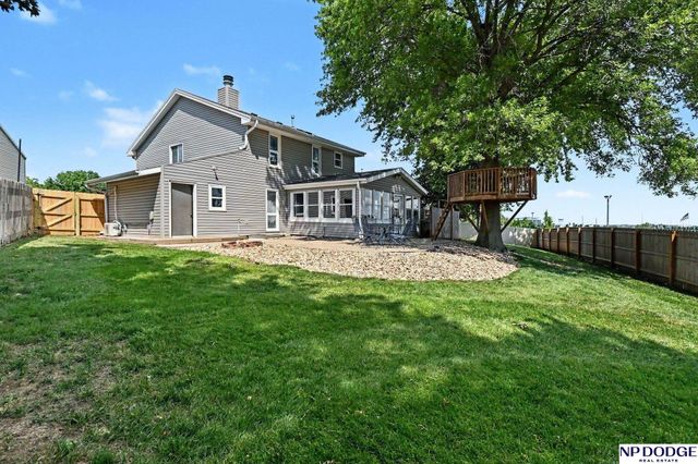 602 N 151 Circle, Omaha, NE 68154