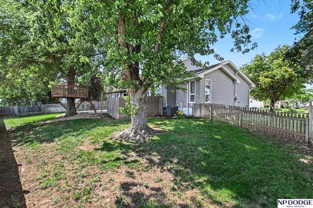 602 N 151 Circle, Omaha, NE 68154