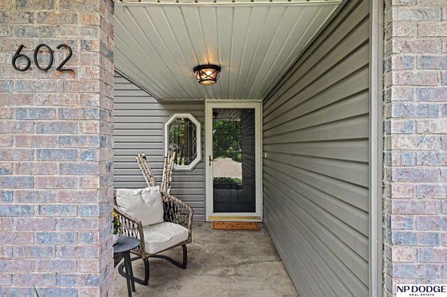 602 N 151 Circle, Omaha, NE 68154