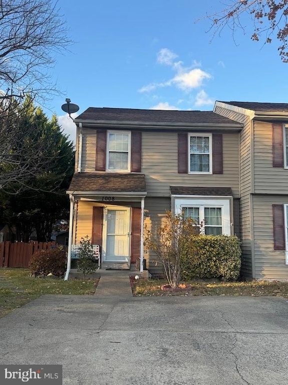 1008 FORBES CT NE, Leesburg, VA 20176