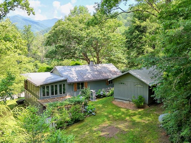 1344 Tate City Road, Hiawassee, GA 30525