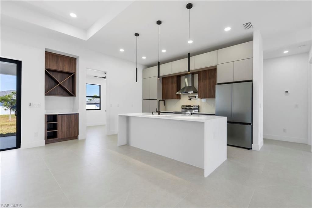 Image 19 of property listing at 1804 Nelson RD N, Cape Coral, FL 33993