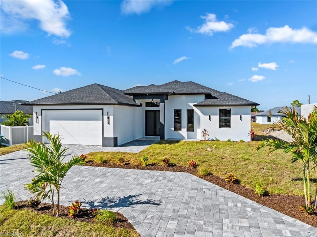 Image 2 of property listing at 1804 Nelson RD N, Cape Coral, FL 33993