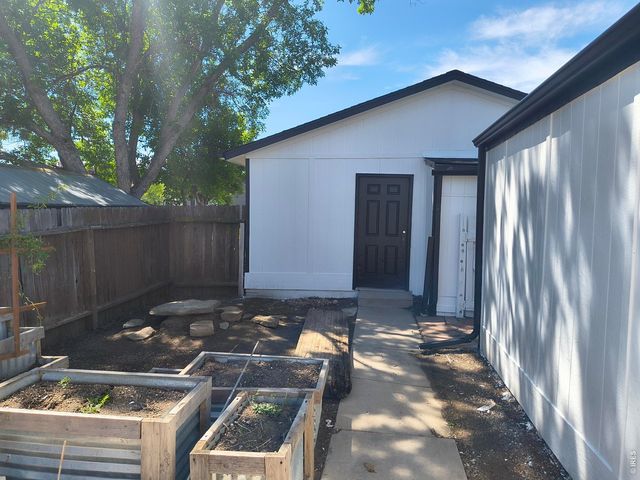 8325 Never Summer Cir, Fort Collins, CO 80528