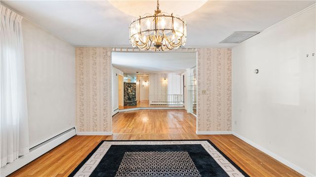 20 Oak Dell Circle, East Greenwich, RI 02818