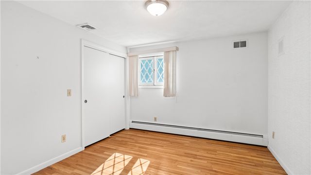 20 Oak Dell Circle, East Greenwich, RI 02818