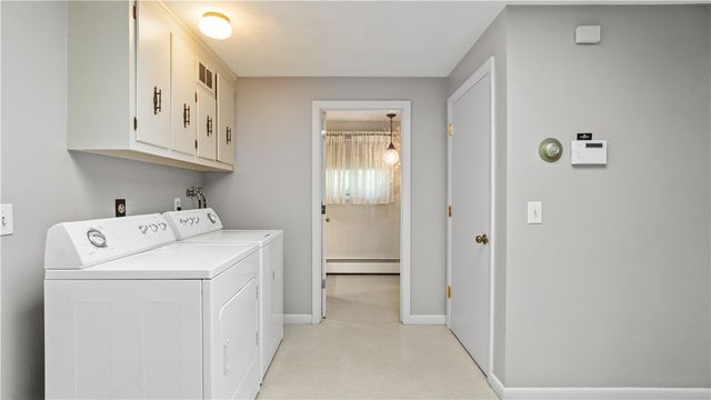 20 Oak Dell Circle, East Greenwich, RI 02818