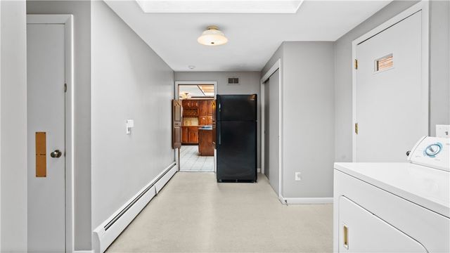 20 Oak Dell Circle, East Greenwich, RI 02818