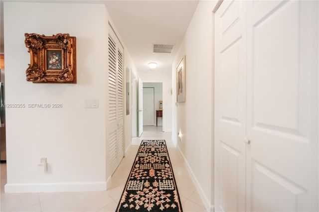 8390 SW 72nd Avenue 707, Miami, FL 33143