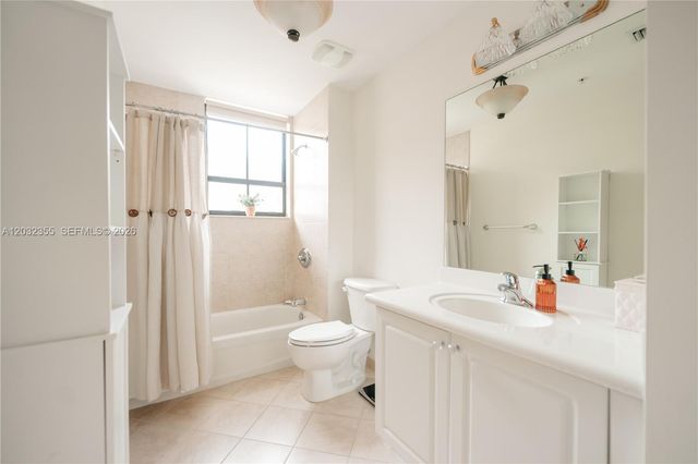 8390 SW 72nd Avenue 707, Miami, FL 33143