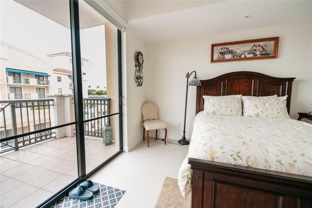 8390 SW 72nd Avenue 707, Miami, FL 33143