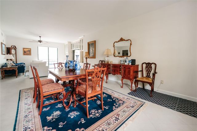 8390 SW 72nd Avenue 707, Miami, FL 33143