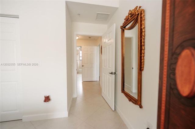 8390 SW 72nd Avenue 707, Miami, FL 33143