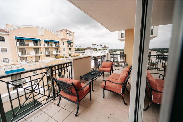 8390 SW 72nd Avenue 707, Miami, FL 33143