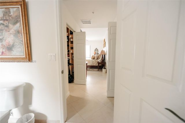 8390 SW 72nd Avenue 707, Miami, FL 33143