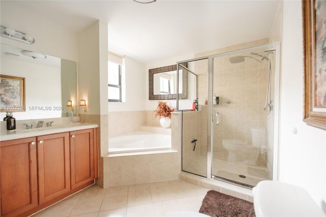 8390 SW 72nd Avenue 707, Miami, FL 33143