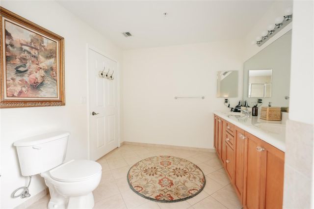 8390 SW 72nd Avenue 707, Miami, FL 33143
