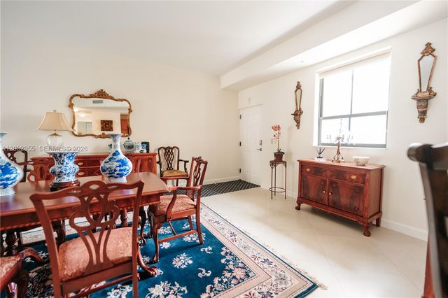 8390 SW 72nd Avenue 707, Miami, FL 33143