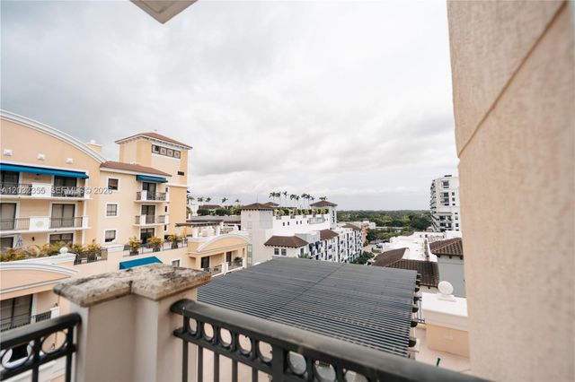 8390 SW 72nd Avenue 707, Miami, FL 33143