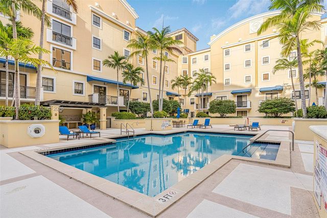 8390 SW 72nd Avenue 707, Miami, FL 33143