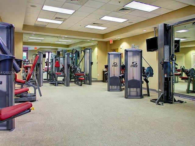 8390 SW 72nd Avenue 707, Miami, FL 33143