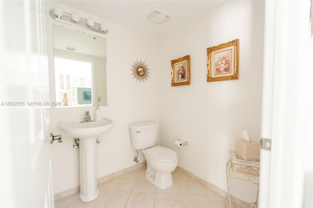 8390 SW 72nd Avenue 707, Miami, FL 33143