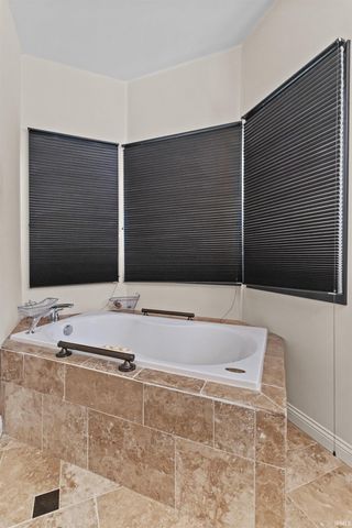 3112 Timber Valley Drive, Kokomo, IN 46902