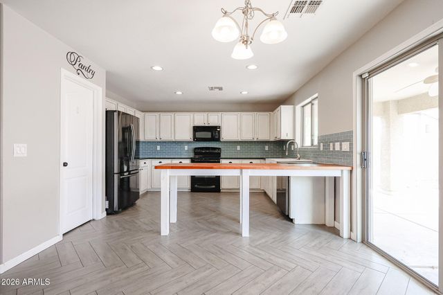 24885 W WAYLAND Drive, Buckeye, AZ 85326