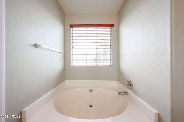 24885 W WAYLAND Drive, Buckeye, AZ 85326