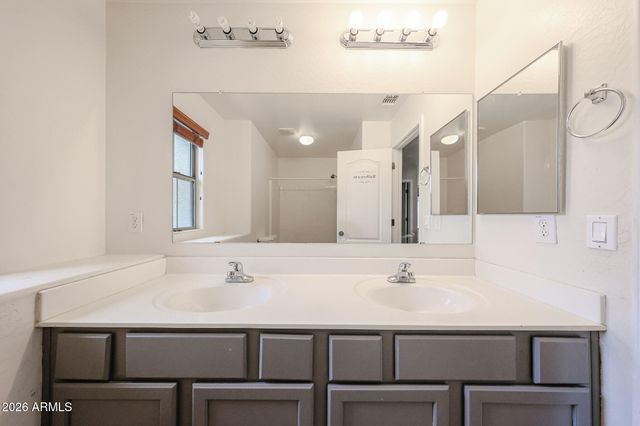 24885 W WAYLAND Drive, Buckeye, AZ 85326