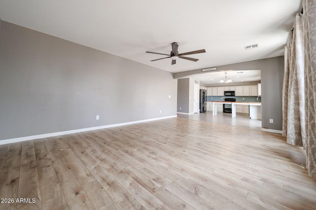 24885 W WAYLAND Drive, Buckeye, AZ 85326