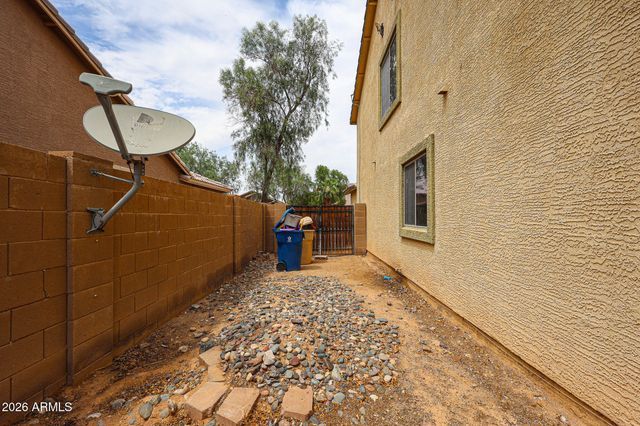 24885 W WAYLAND Drive, Buckeye, AZ 85326