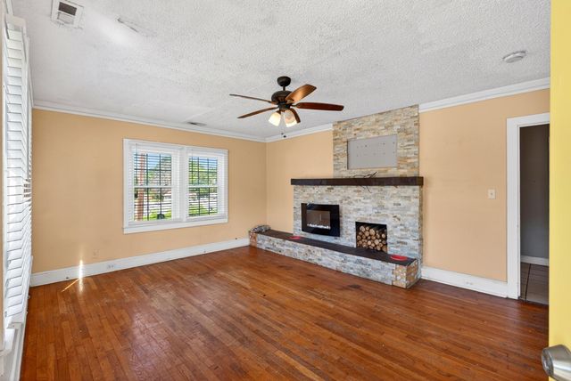 270 W Hayne Street, Woodruff, SC 29388