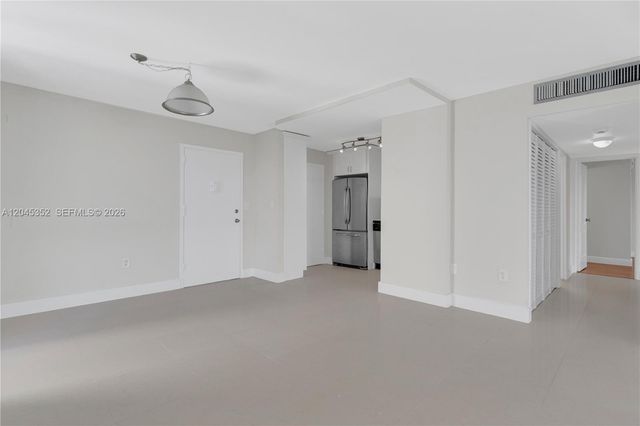 7928 W Dr 606 606, North Bay Village, FL 33141