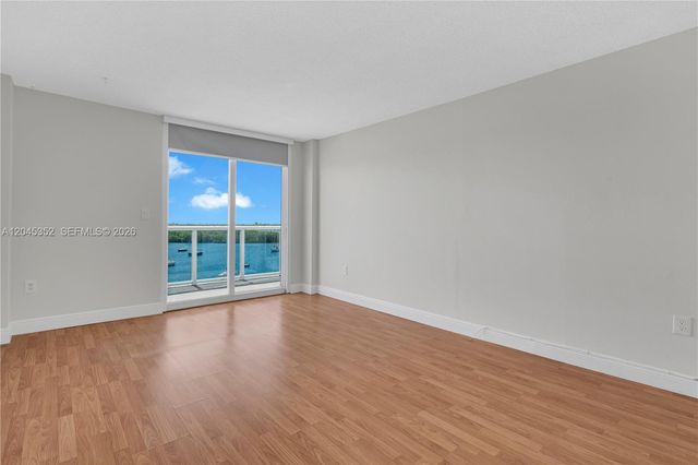 7928 W Dr 606 606, North Bay Village, FL 33141