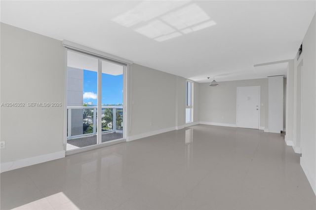 7928 W Dr 606 606, North Bay Village, FL 33141