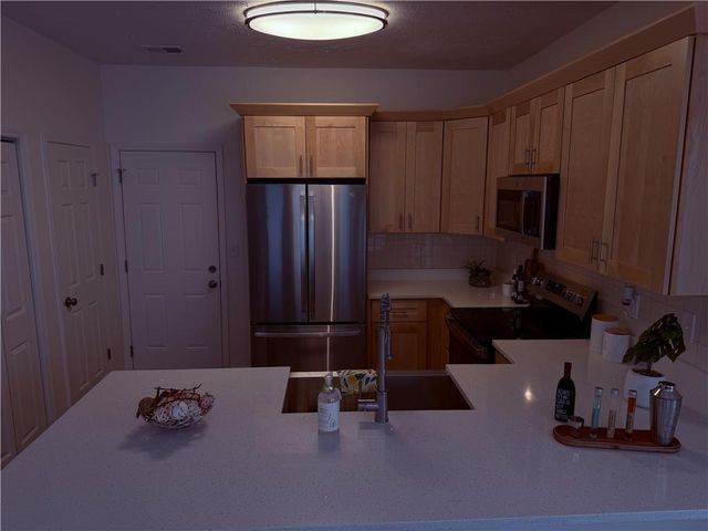 28 Hampton Drive, Cartersville, GA 30121