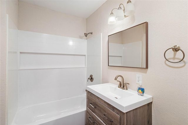 7101 59TH STREET N, Pinellas Park, FL 33781