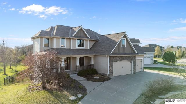 1730 S 220th Avenue, Elkhorn, NE 68022
