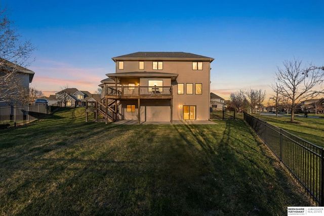 1730 S 220th Avenue, Elkhorn, NE 68022
