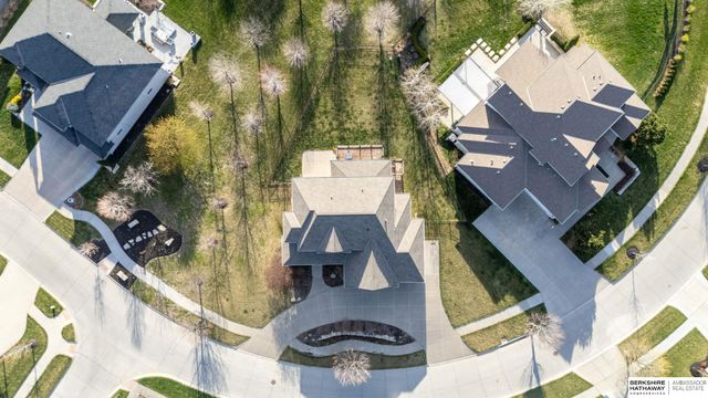 1730 S 220th Avenue, Elkhorn, NE 68022
