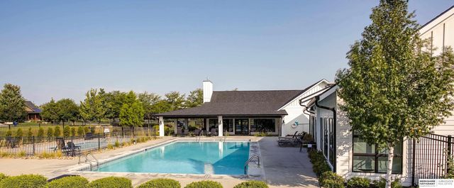 1730 S 220th Avenue, Elkhorn, NE 68022