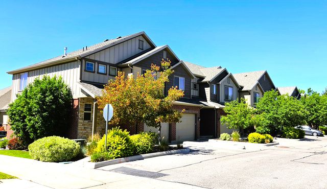 9607 N 4500 ST, Cedar Hills, UT 84062