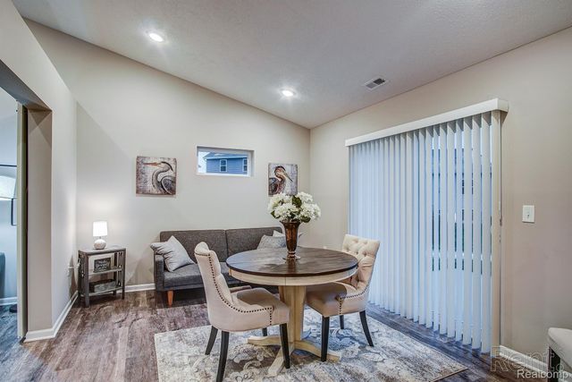 7063 Chestnut Hills, Whitmore Lake, MI 48189