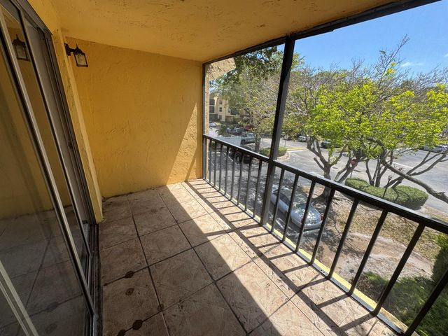 450 NW 20th Street, Boca Raton, FL 33431