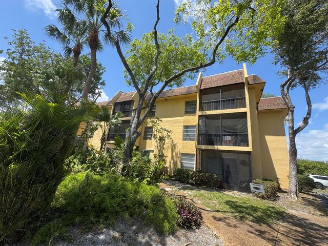 450 NW 20th Street, Boca Raton, FL 33431