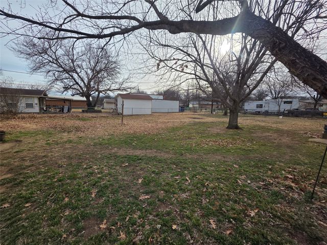 506 Hall Street, Graham, TX 76450