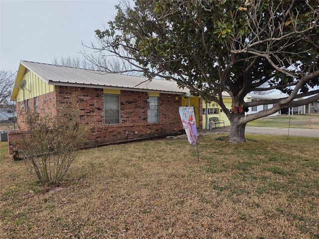 506 Hall Street, Graham, TX 76450