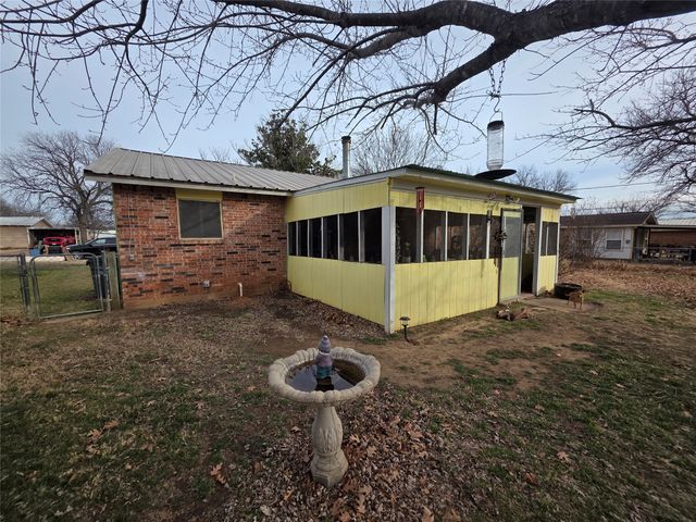 506 Hall Street, Graham, TX 76450